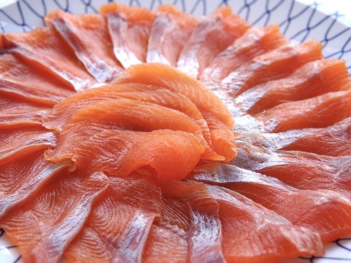 白山べに鱒（ニジマス）の刺身盛り - サムネイル 2