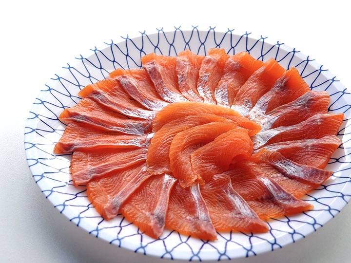 白山べに鱒（ニジマス）の刺身盛り - サムネイル 3