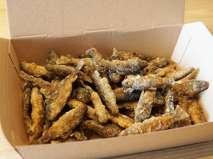 岩魚の唐揚げ - サムネイル 5