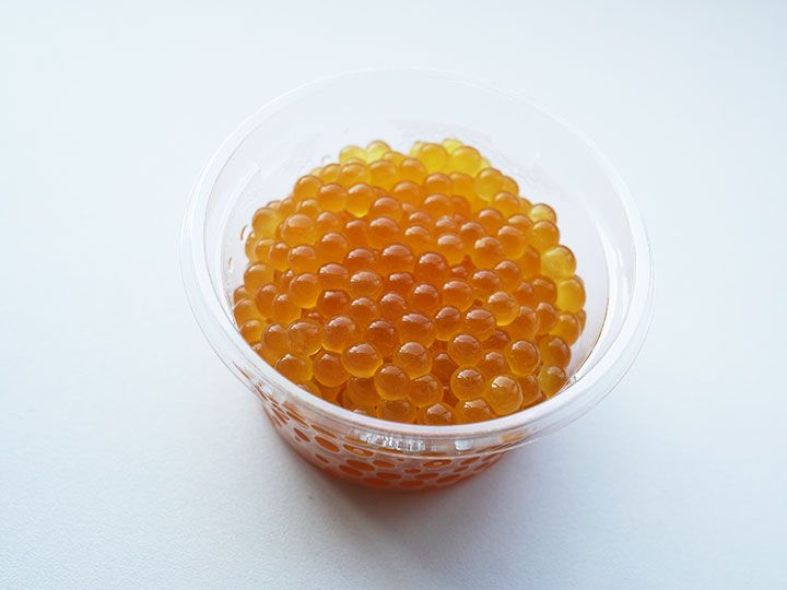 プチプチとして食感、黄金色が特徴の岩魚のいくら
