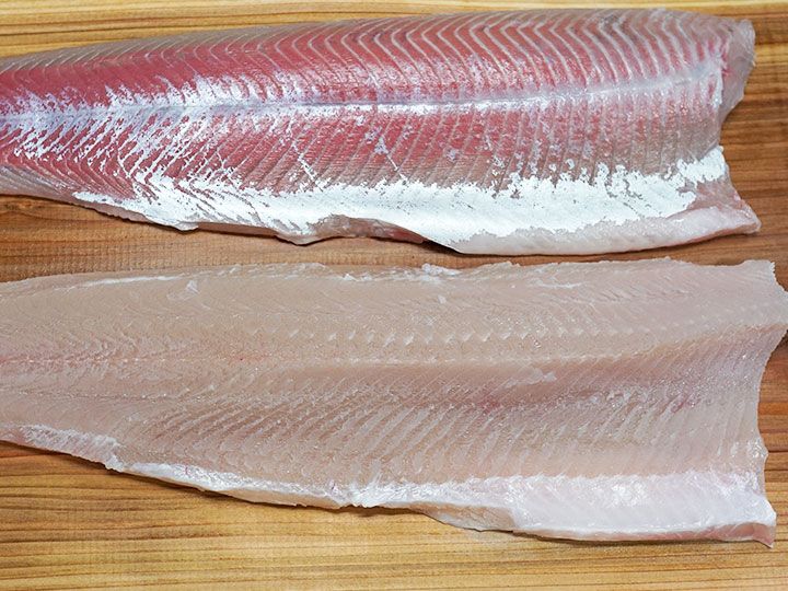 丁寧に切り分けられた深瀬イワナの身と北海道産昆布