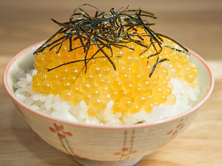 岩魚いくら軍艦巻き